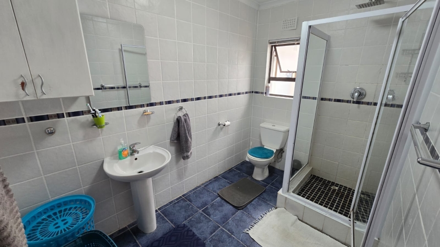 4 Bedroom Property for Sale in Country Club Western Cape